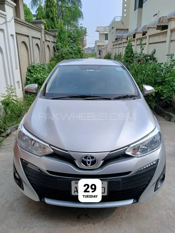 Toyota Yaris Sedan 2021 for Sale in Lahore Image-1