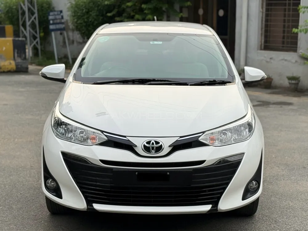 Toyota Yaris Sedan 2021 for Sale in Lahore Image-1