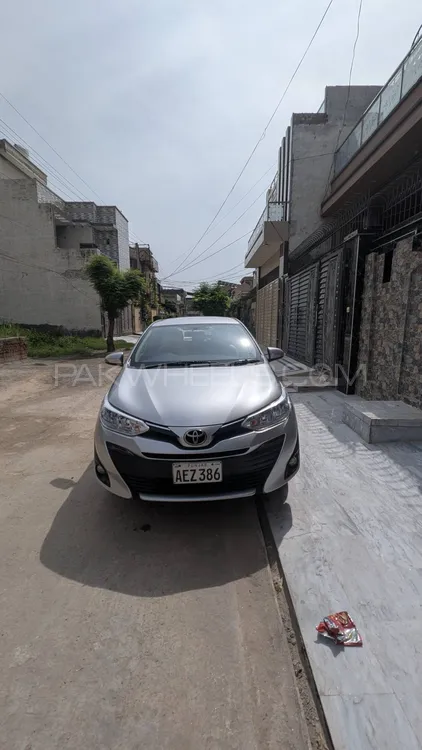 Toyota Yaris Sedan 2021 for Sale in Lahore Image-1