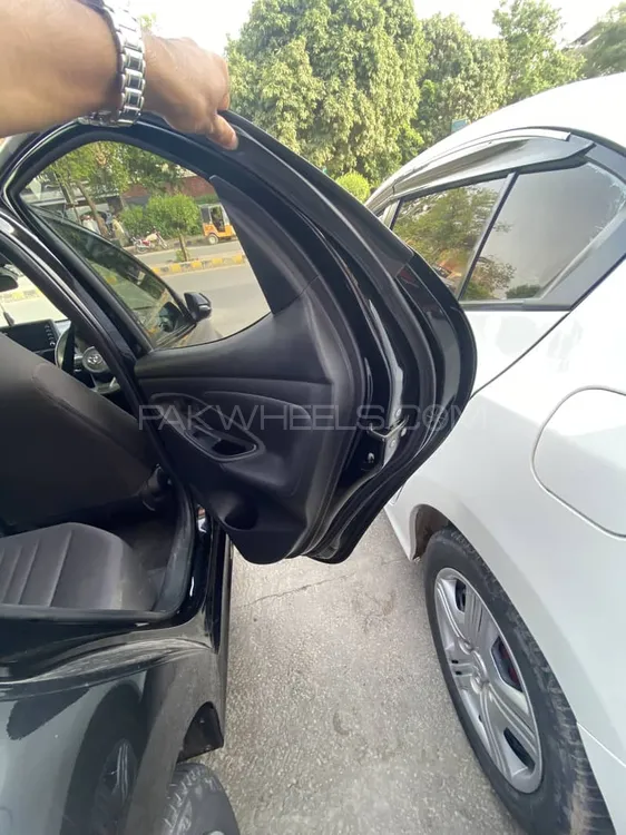 Toyota Yaris Sedan 2020 for Sale in Multan Image-1