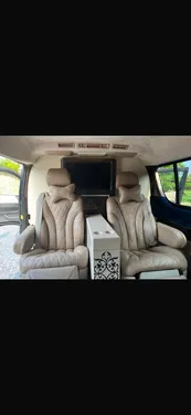 Toyota Hiace 2011