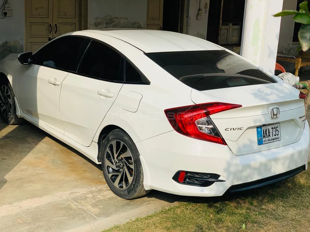 Honda Civic 2018 for Sale in Peshawar Image-1