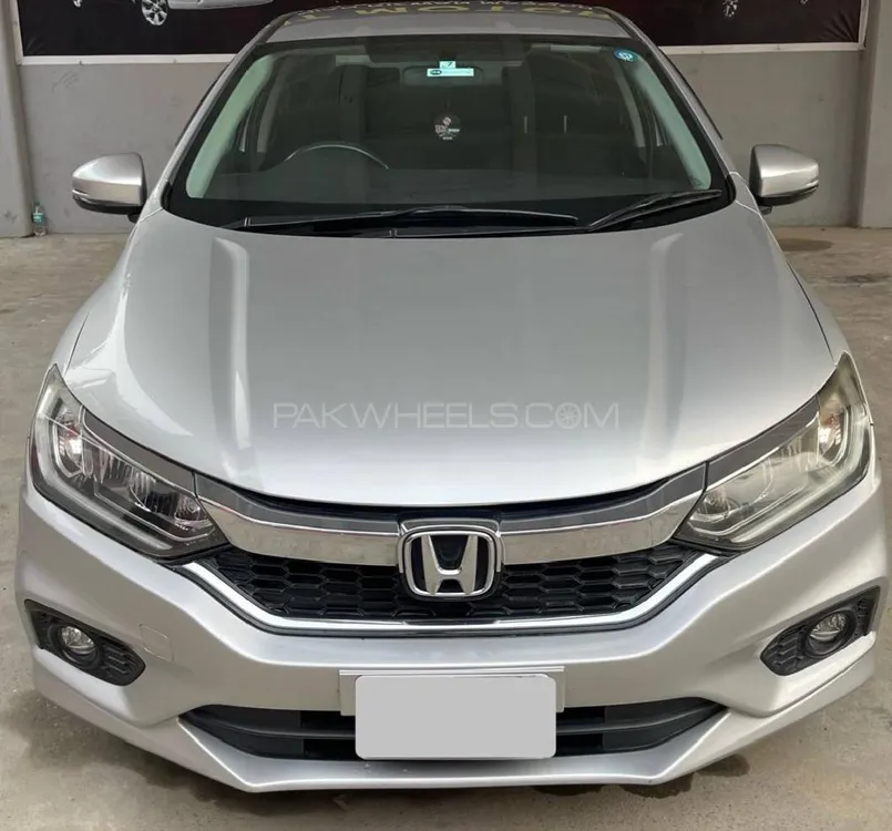 Honda Grace Hybrid 2017 for Sale in Gujranwala Image-1