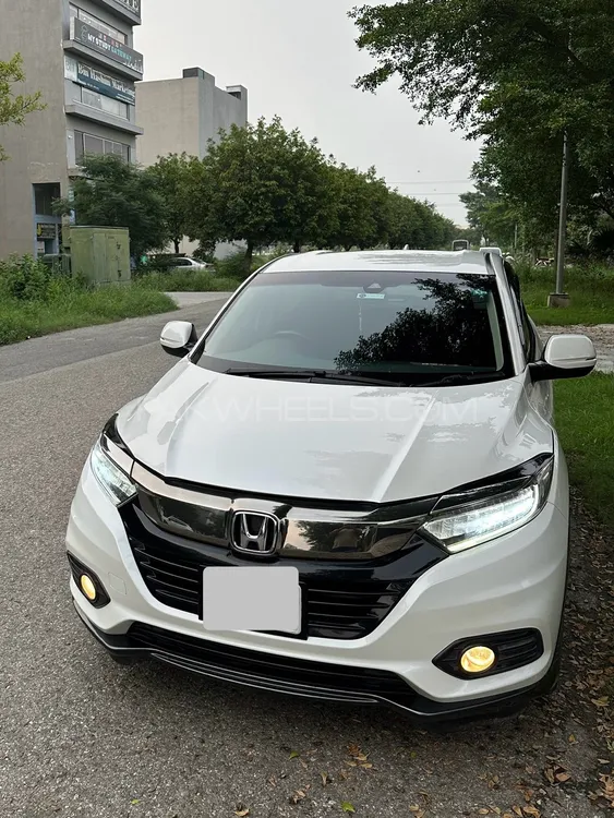 Honda Vezel 2018 for Sale in Lahore Image-1