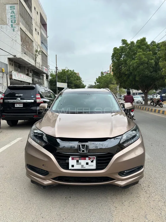 Honda Vezel 2016 for Sale in Karachi Image-1