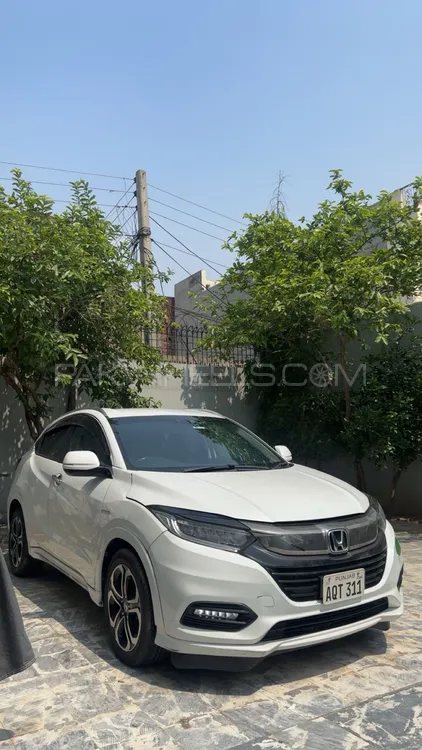 Honda Vezel 2018 for Sale in Lahore Image-1