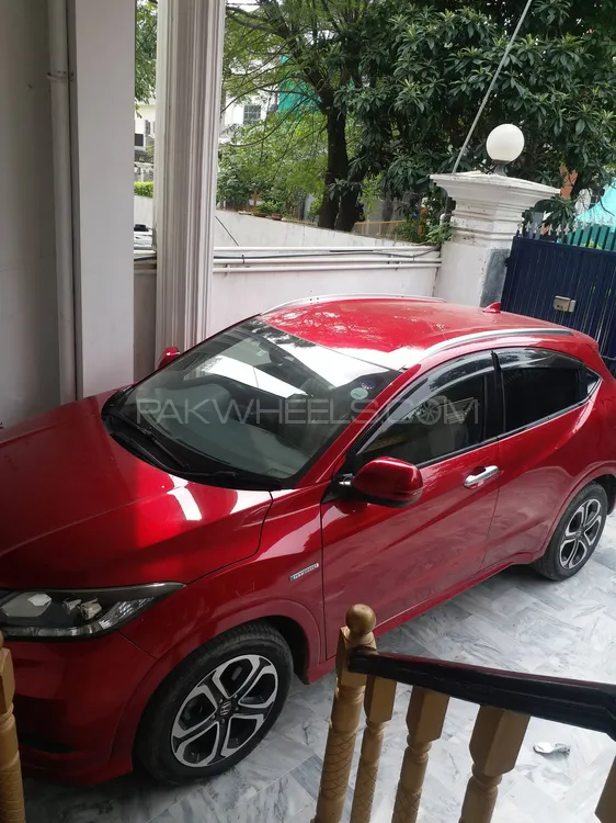 Honda Vezel 2015 for Sale in Islamabad Image-1