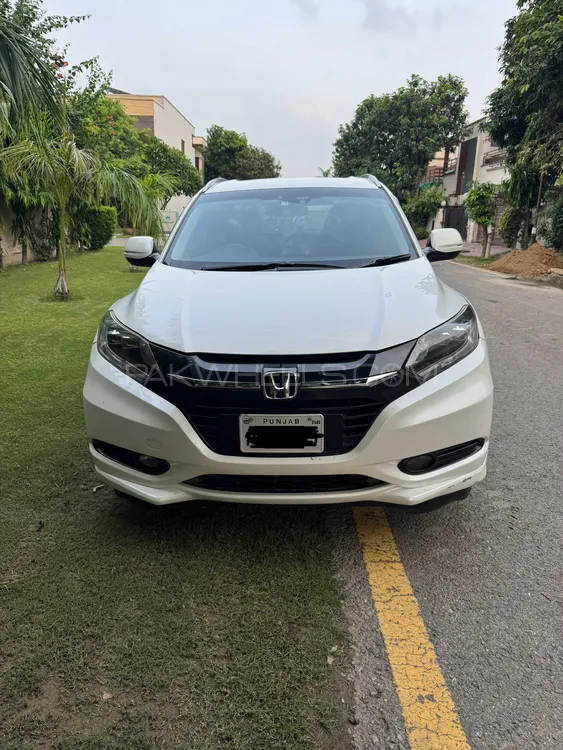 Honda Vezel 2015 for Sale in Lahore Image-1
