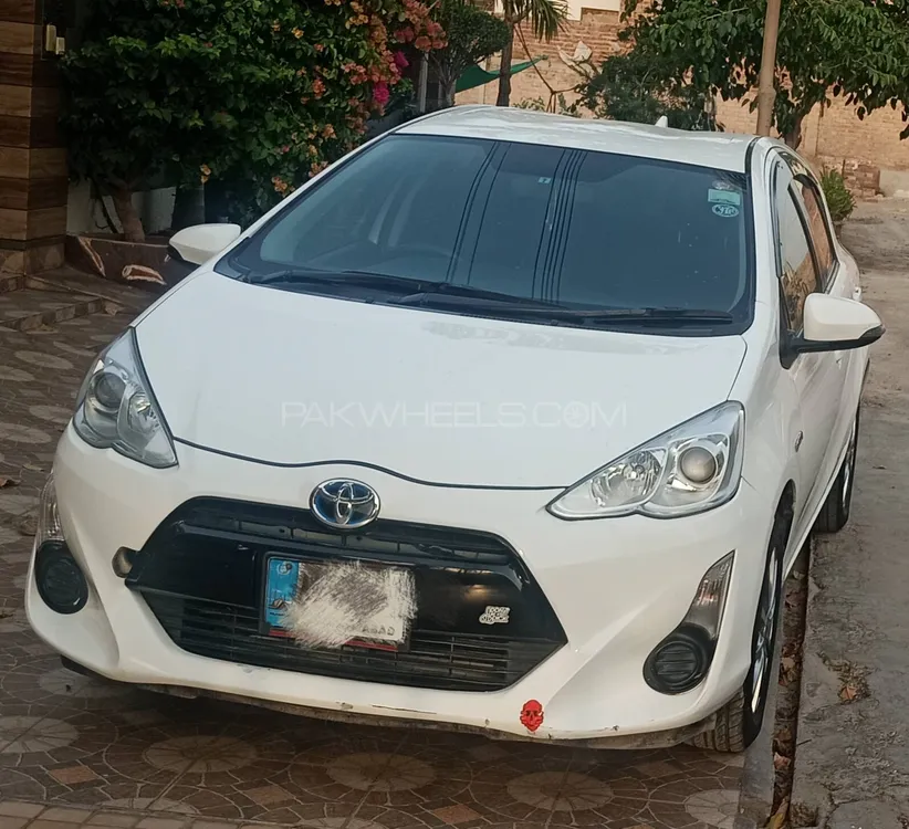 Toyota Aqua 2015 for Sale in Multan Image-1