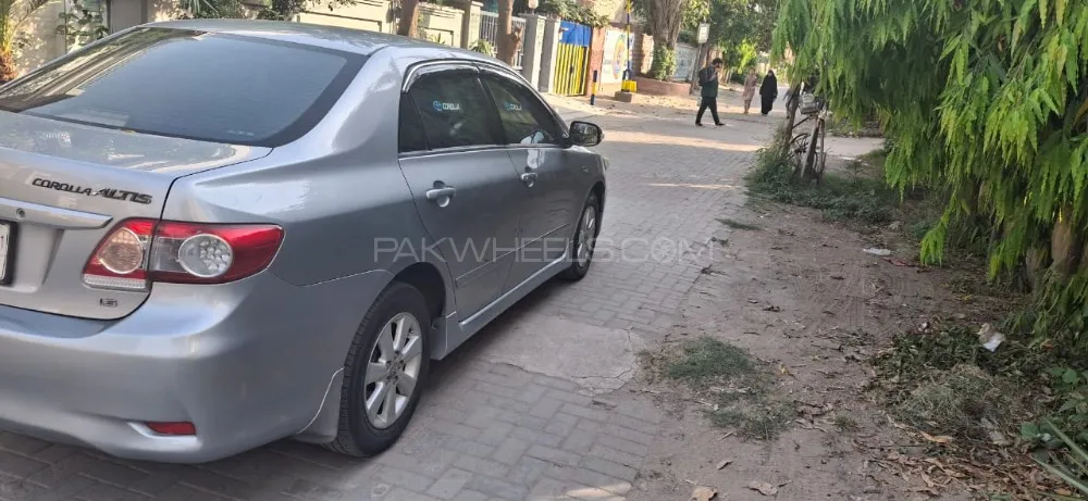 Toyota Corolla 2011 for Sale in Lahore Image-1
