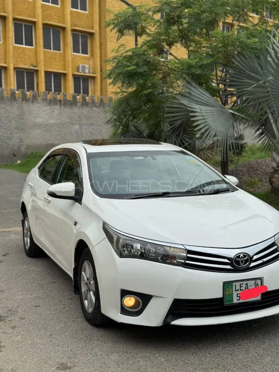 Toyota Corolla 2015 for Sale in Lahore Image-1