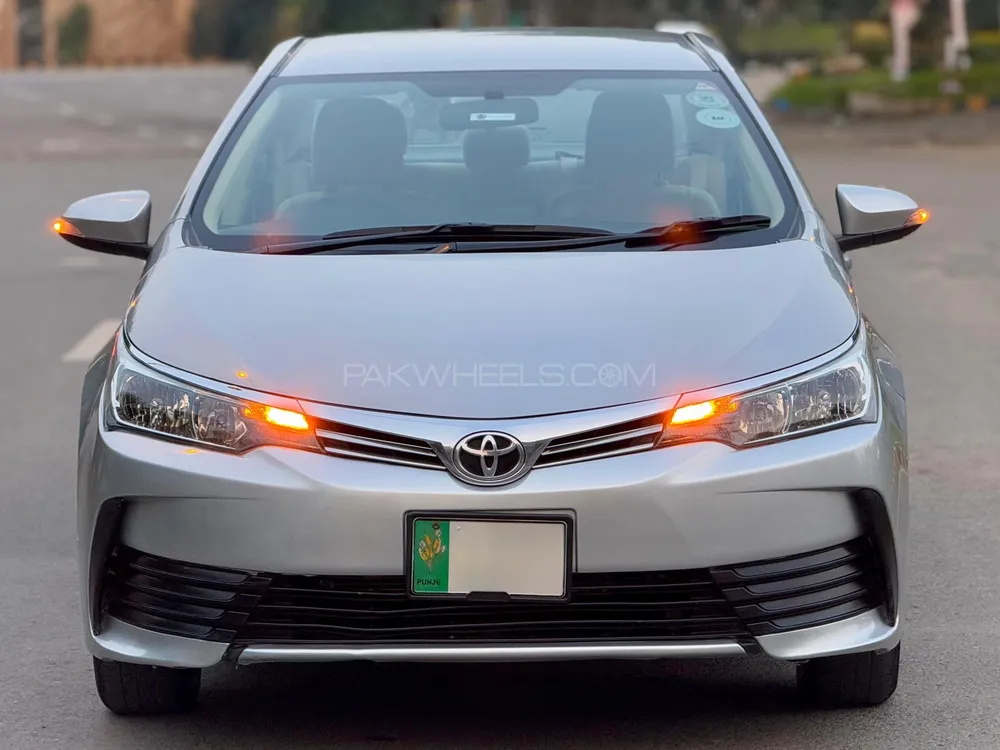 Toyota Corolla 2018 for Sale in Lahore Image-1