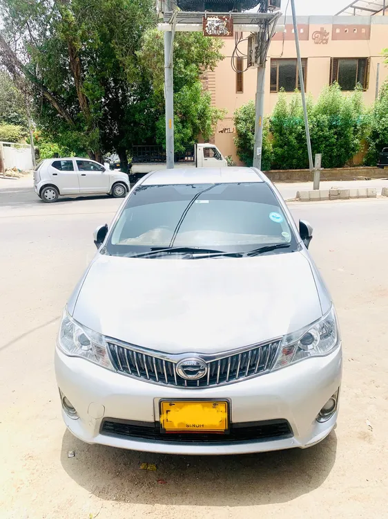 Toyota Corolla Axio 2012 for Sale in Karachi Image-1