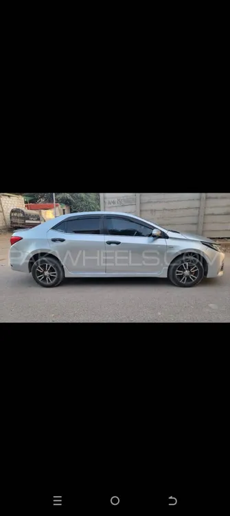 Toyota Corolla 2015 for Sale in Karachi Image-1