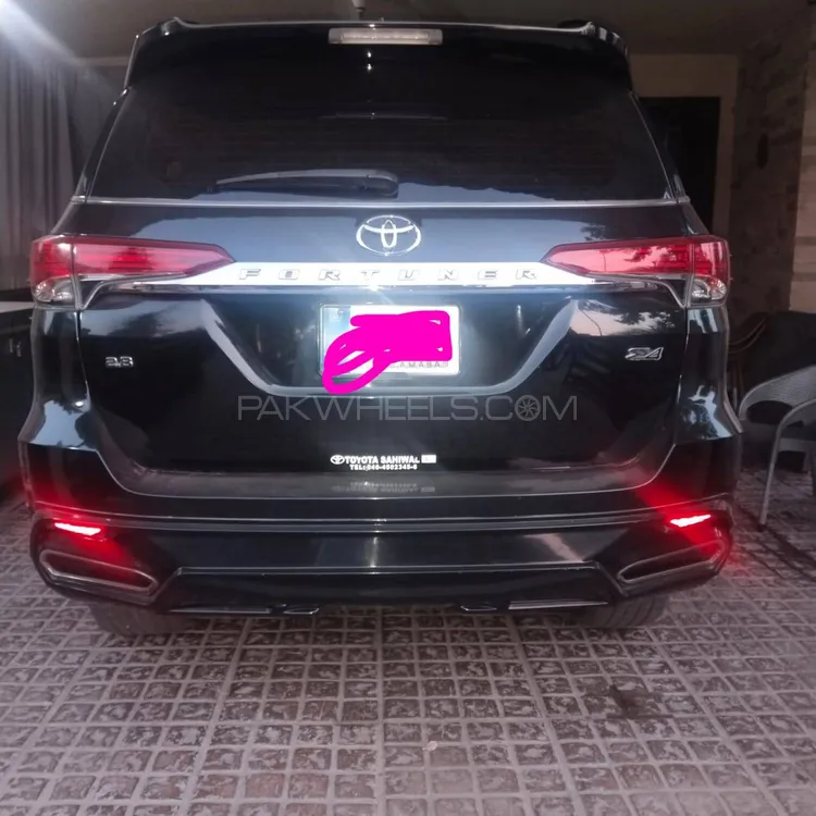 Toyota Fortuner 2018 for Sale in Bhalwal Image-1