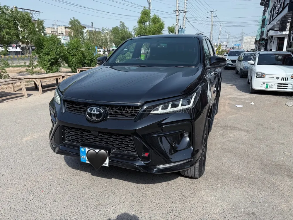 Toyota Fortuner 2023 for Sale in Multan Image-1