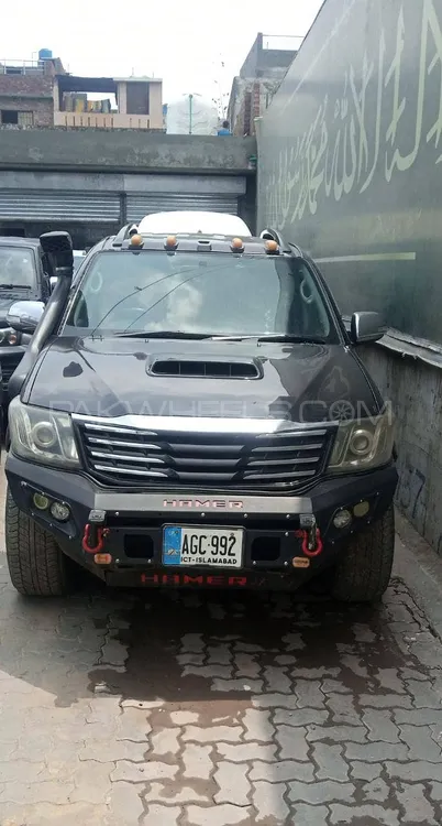 Toyota Hilux 2013 for Sale in Lahore Image-1