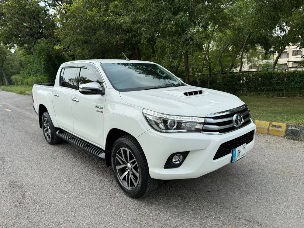 Toyota Hilux 2017 for Sale in Islamabad Image-1