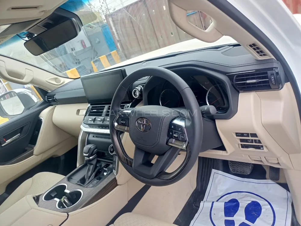 Toyota Land Cruiser 2022 for Sale in Lahore Image-1