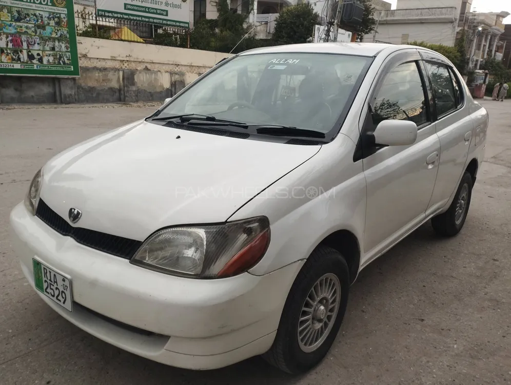 Toyota Platz 2001 for Sale in Rawalpindi Image-1