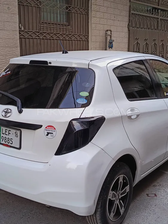 Toyota Vitz 2013 for Sale in Lahore Image-1