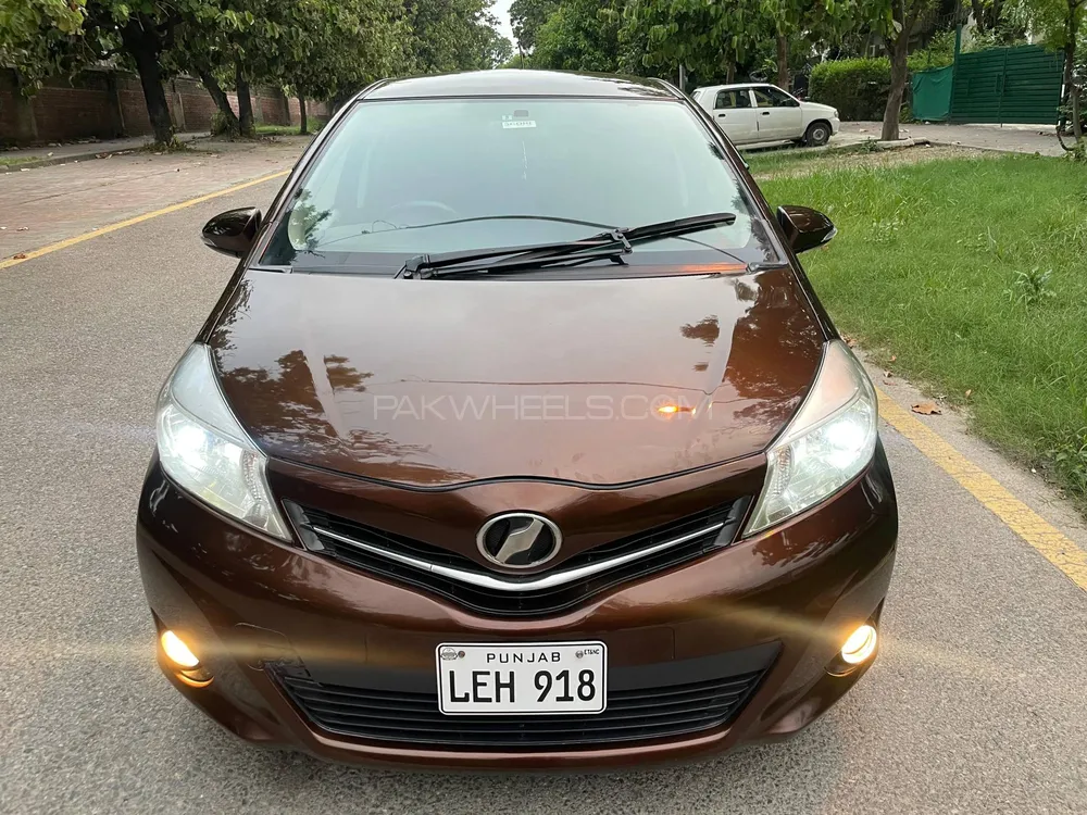 Toyota Vitz 2011 for Sale in Islamabad Image-1