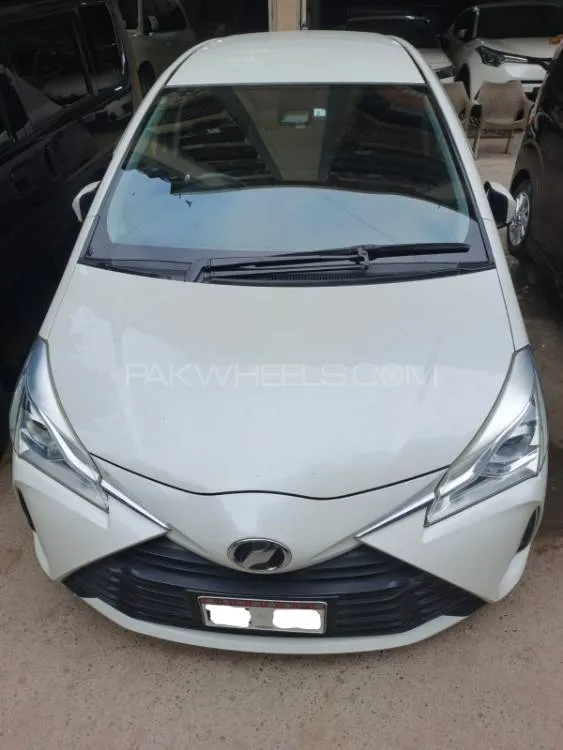 Toyota Vitz 2019 for Sale in Karachi Image-1