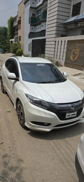 Honda Vezel 2016 for Sale in Peshawar Image-1
