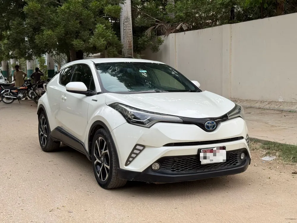Toyota C-HR 2017 for Sale in Karachi Image-1