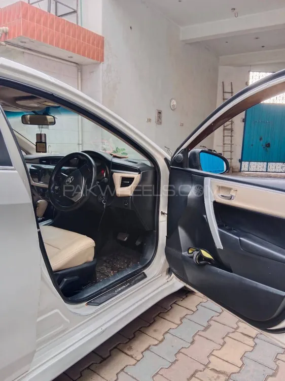 Toyota Corolla 2015 for Sale in Sheikhupura Image-1