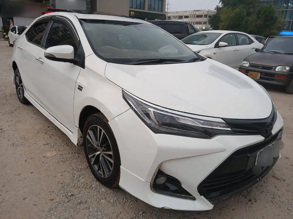 Toyota Corolla 2018 for Sale in Karachi Image-1