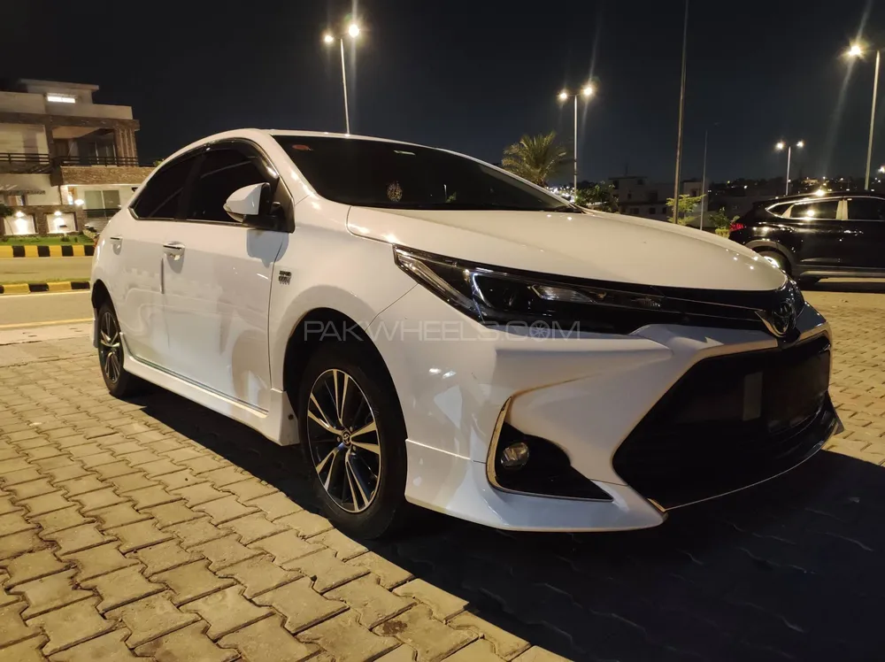 Toyota Corolla 2021 for Sale in Islamabad Image-1