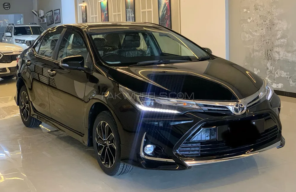 Toyota Corolla 2025 for Sale in Islamabad Image-1