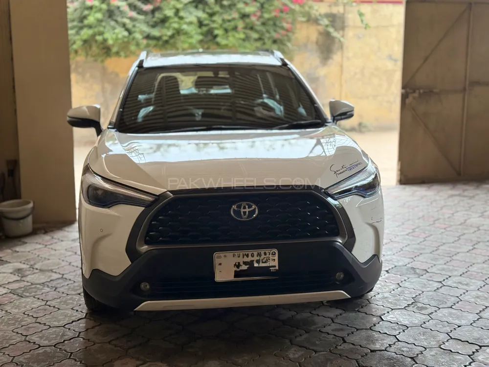 Toyota Corolla Cross 2024 for Sale in Sialkot Image-1