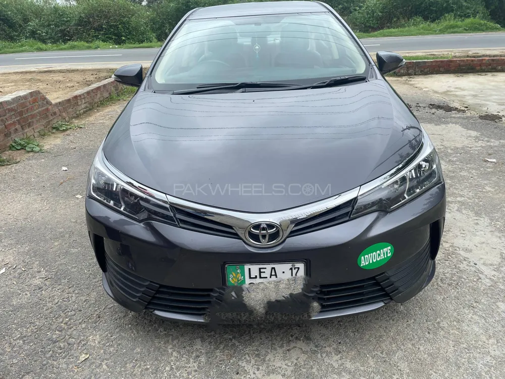 Toyota Corolla 2017 for Sale in Lahore Image-1