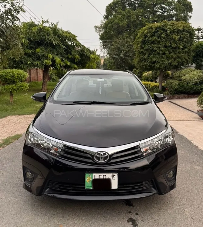 Toyota Corolla 2015 for Sale in Lahore Image-1