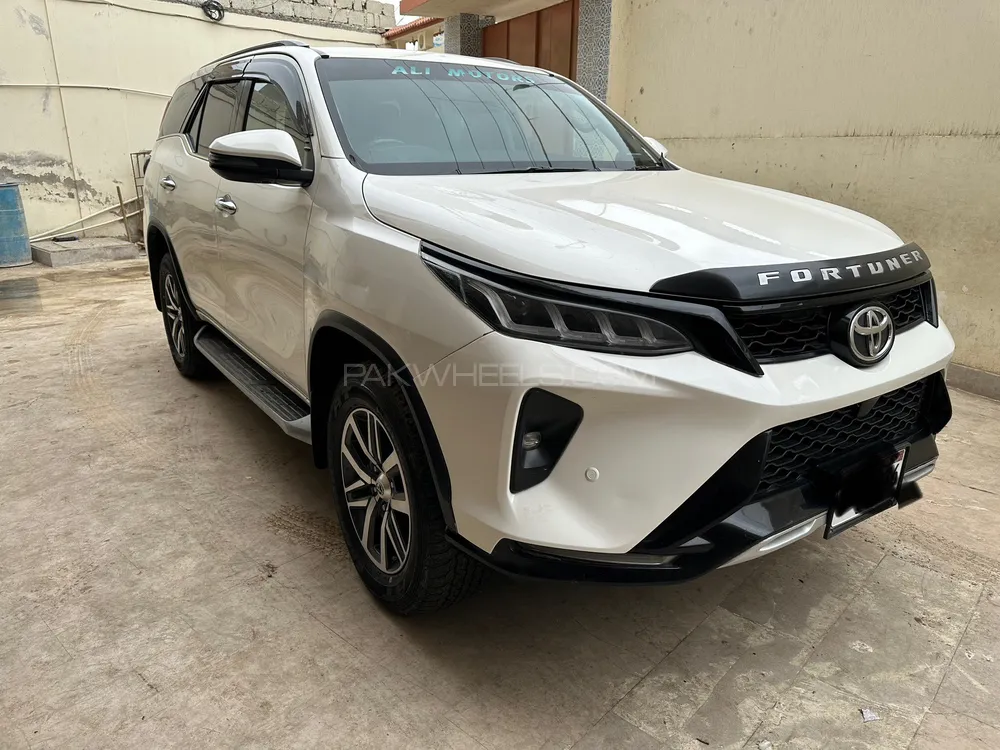 Toyota Fortuner 2018 for Sale in Karachi Image-1