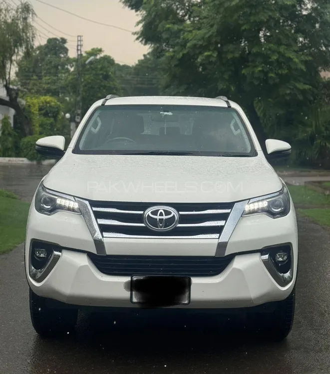Toyota Fortuner 2020 for Sale in Lahore Image-1