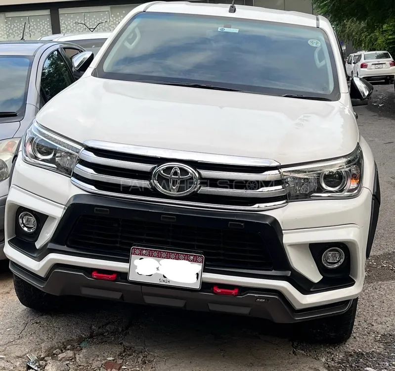 Toyota Hilux 2021 for Sale in Islamabad Image-1