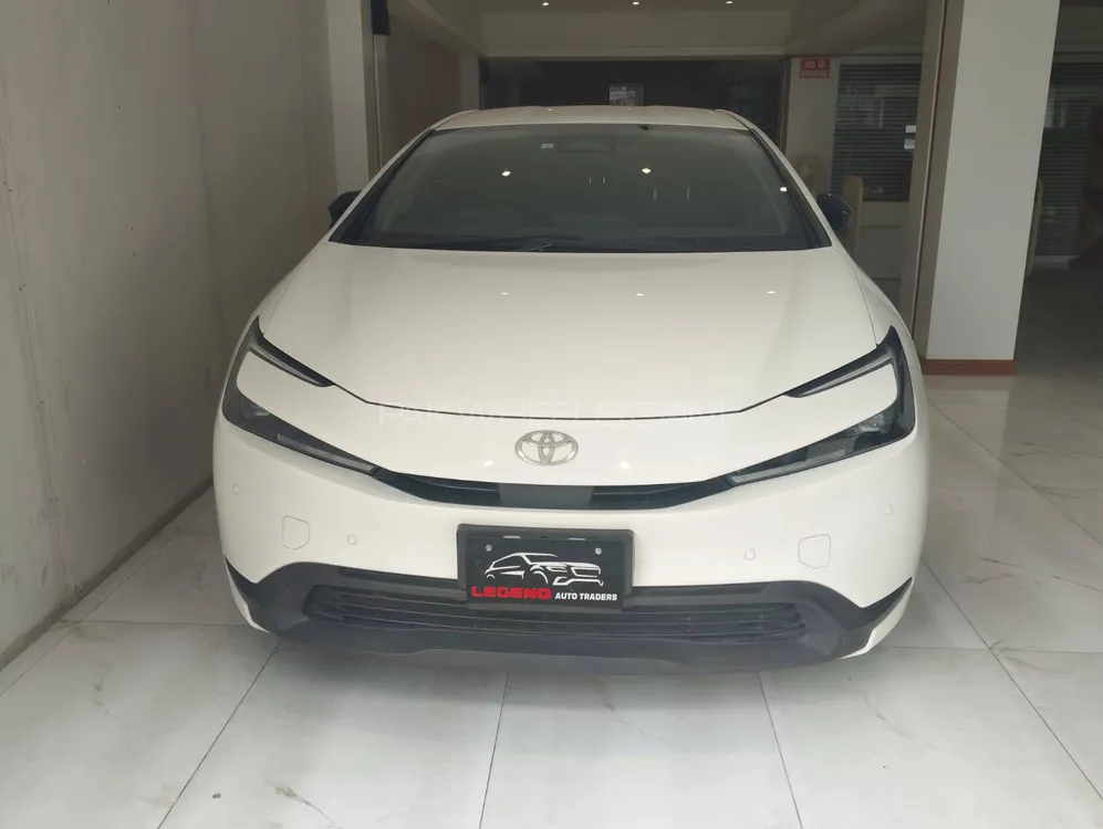 Toyota Prius 2023 for Sale in Islamabad Image-1