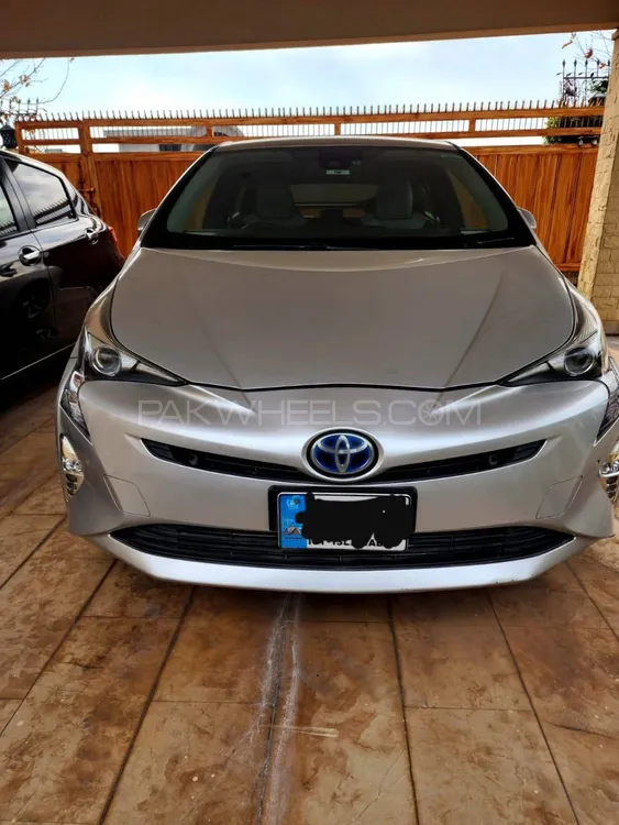 Toyota Prius 2016 for Sale in Islamabad Image-1