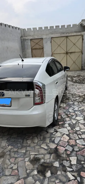 Toyota Prius 2010 for Sale in Peshawar Toyota Prius 2010 for Sale in Peshawar Image-3
