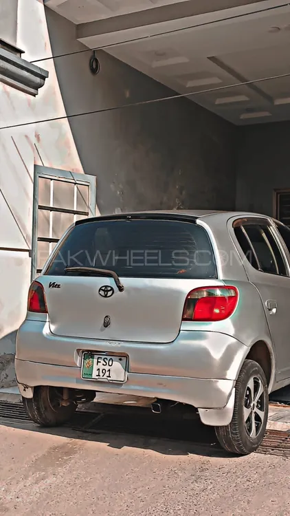 Toyota Vitz 2000 for Sale in Chakwal Image-1