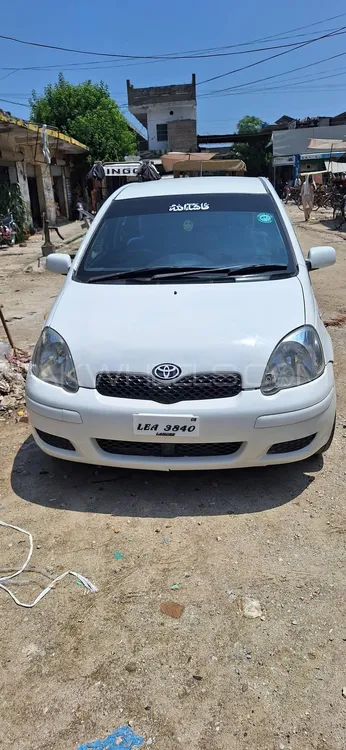Toyota Vitz 2004 for Sale in Swabi Image-1