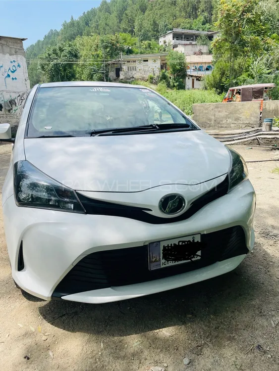Toyota Vitz 2014 for Sale in Mansehra Image-1