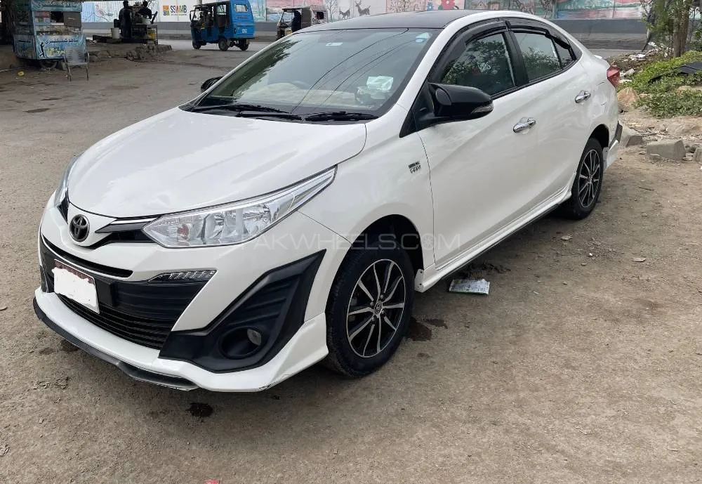 Toyota Yaris Sedan 2021 for Sale in Karachi Image-1