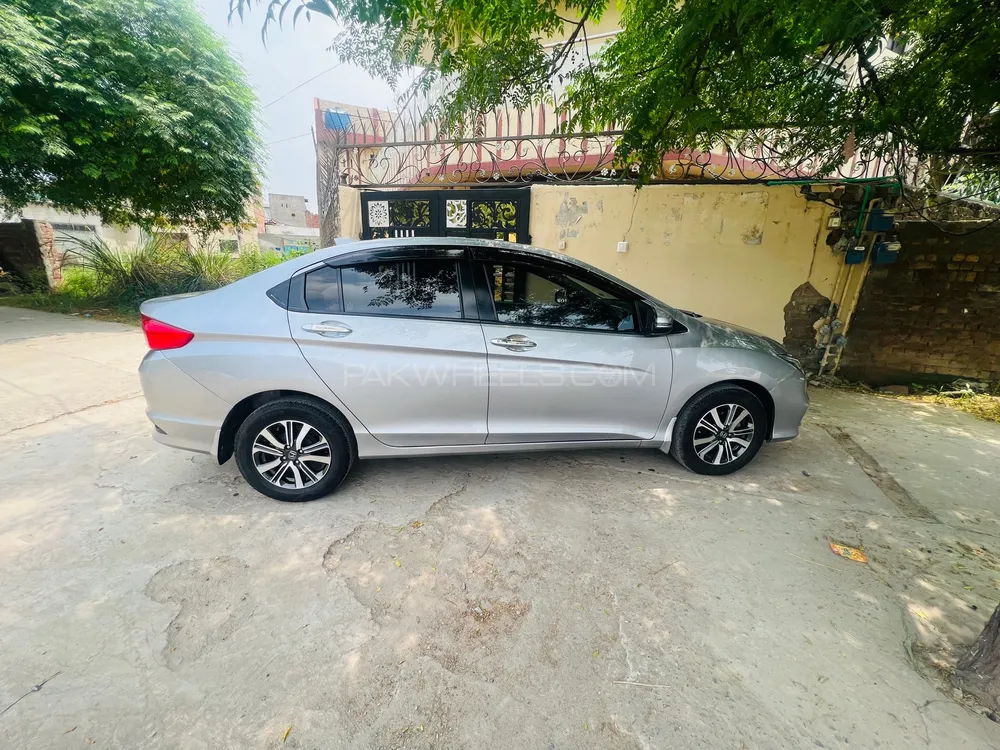 Honda City 2022 for Sale in Lahore Image-1