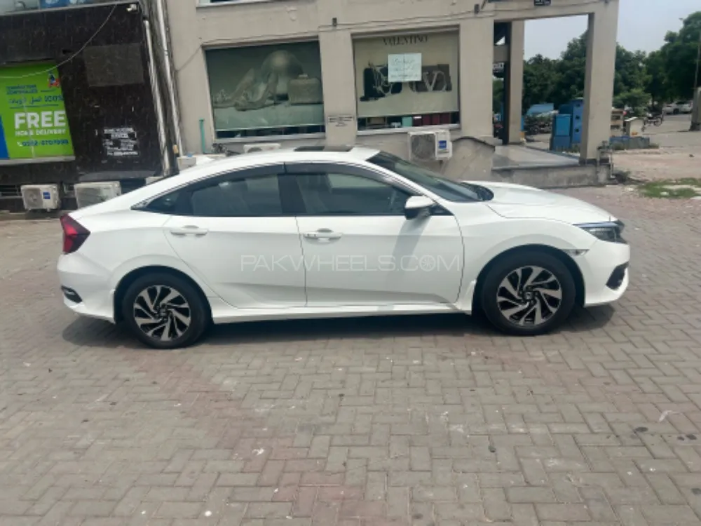 Honda Civic 2018 for Sale in Lahore Image-1