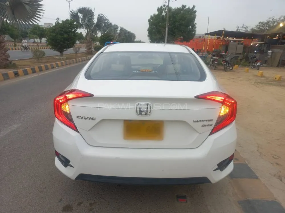 Honda Civic 2017 for Sale in Karachi Image-1