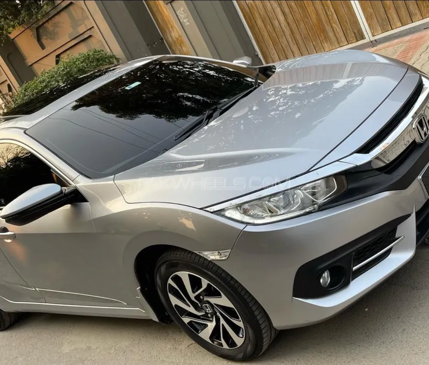 Honda Civic 2018 for Sale in Lahore Image-1